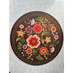 Springbok round jigsaw puzzle floral needlework over 500 pieces